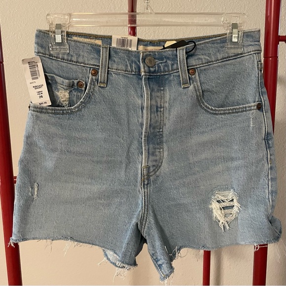 LEVI’S Ribcage Denim Shorts - Size 26 NWT - Picture 2 of 4